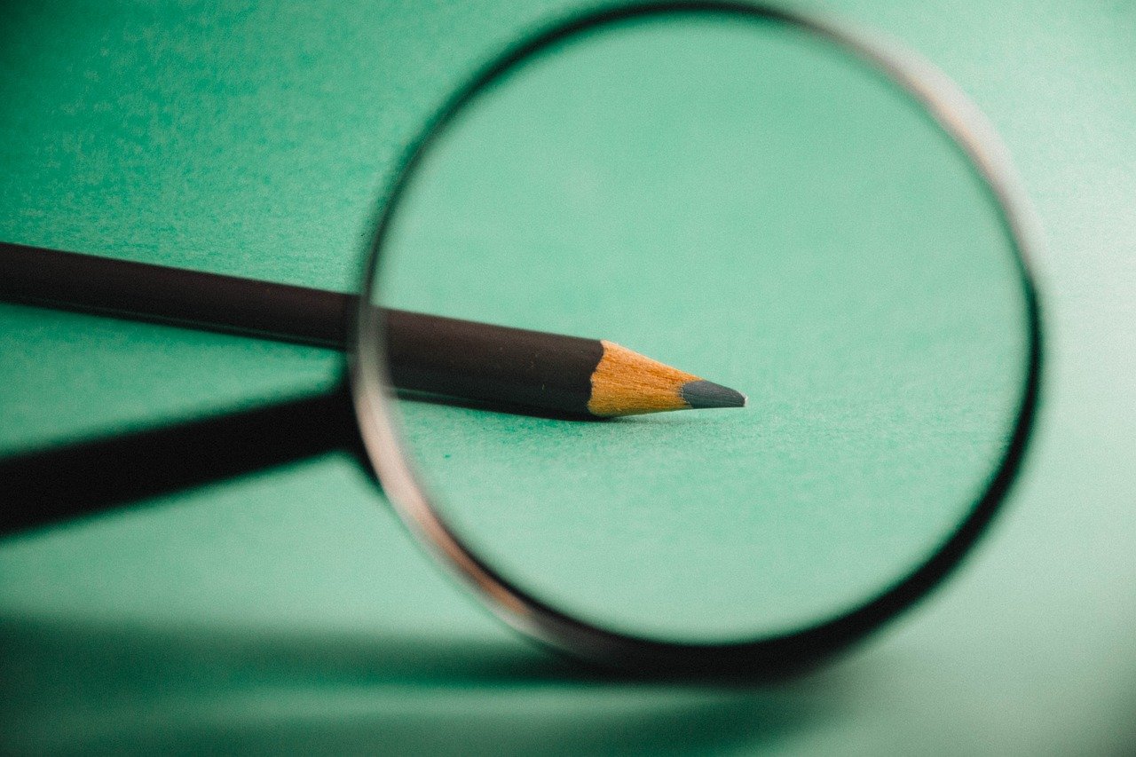 magnifying-glass-5288878_1280
